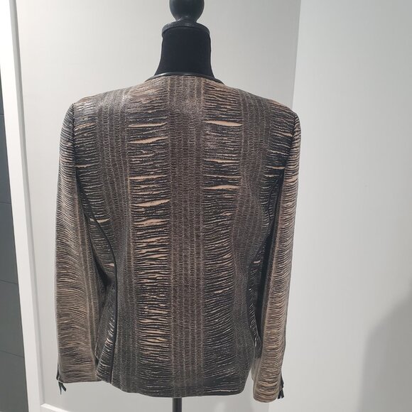 Unique Faux Leather Black & Tan Snake Skin Pattern Zippered Jacket  size 8 - Picture 4 of 9